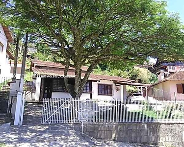 Casa para Venda em Teresópolis, Iúcas, 5 dormitórios, 1 suíte, 3 banheiros, 4 vagas