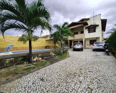 Casa para venda na Sapiranga, são 5 quartos, deck, piscina, 50 metros da Av. Edilson Bras