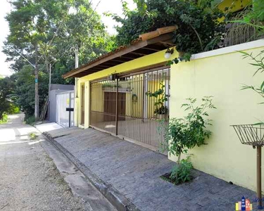 Casa térrea e aconchegante com Sótão mobiliado para escritório