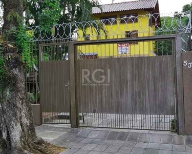 ![CDATA[Casa para Venda - 163.41m², 3 dormitórios, 6 vagas - Teresópolis]]