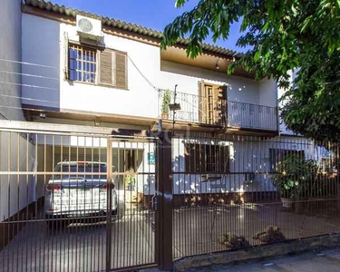 ![CDATA[Casa para Venda - 229.18m², 4 dormitórios, sendo 4 suites, 5 vagas - Cavalhada]]