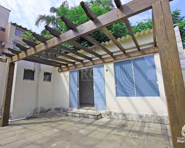 ![CDATA[Casa para Venda - 250m², 3 dormitórios, sendo 1 suites, 7 vagas - Teresópolis]]