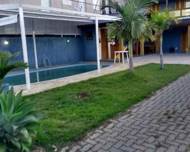 ![CDATA[Casa para Venda - 399m², 4 dormitórios, sendo 1 suites, 6 vagas - Vila Nova]]