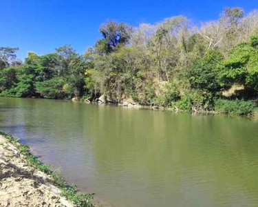 Fazenda de 5 alq. e 13 litros no município de Goiás