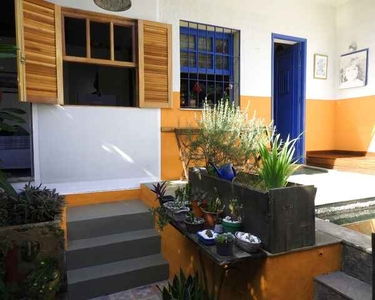 Lindo apartamento(tipo casa) com 3 quartos - suítes - jardim e garagem em rua nobre em San