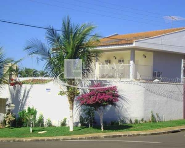 Lindo sobrado para venda no Jardim São Luiz, 4 dormitorios sendo 1 suite, varanda gourmet