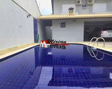 Sobrado a venda em Peruibe, com 3 suites, 100 metros da praia com piscina