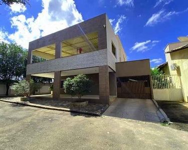 Sobrado com 3 dormitórios à venda, 380 m² por R$ 880.000,00 - Plano Diretor Sul - Palmas/T