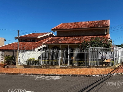 Sobrado com 6 Quartos à Venda por R$ 1.610.000