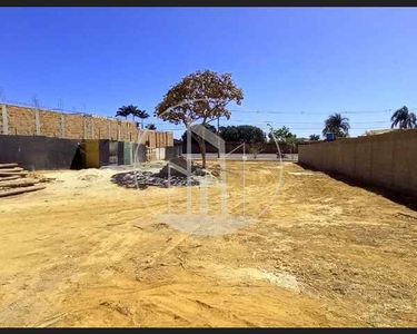 Terreno com 800 m² no Jardim Botânico 03, Aceita Financiamento!