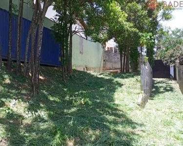 Terreno em bolsão residencial