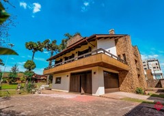 Casa à venda por R$ 2.390.000