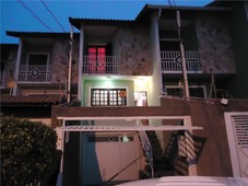 Casa à venda por R$ 795.000