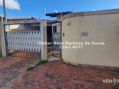Casa Térrea com 3 Quartos à Venda por R$ 600.000