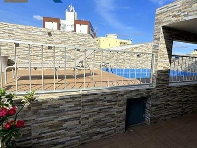 Apartamento duplex com 3/4 e piscina no Costa Azul