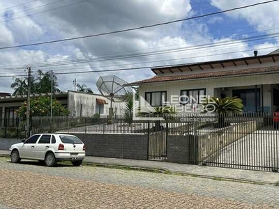 Casa à venda com 5 dormitórios no bairro Imigrantes em Timbó/SC