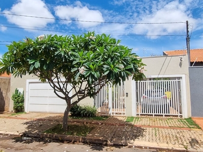 Casa térrea - alto padrão - com piscina