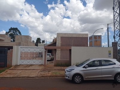 Excelente casa no Seminário