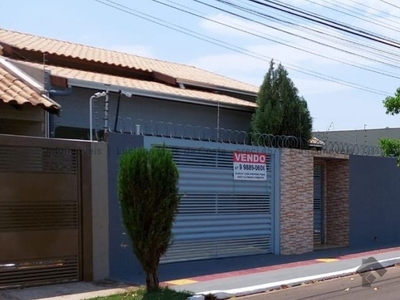 Linda casa com armários