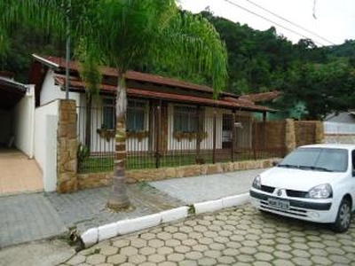 Linda Casa no Bairro Ressacada em Itajai - SC