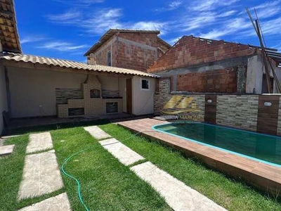 Linda casa pronta com 2 quartos, área gourmet e piscina em Unamar - Cabo Frio - RJ