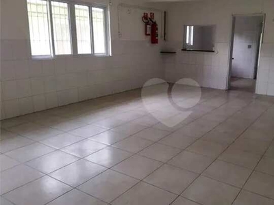 Vende ou Aluga Excelente Sobrado na Vila Guarani - Residencial ou Comercial