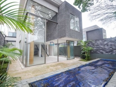 Casa altíssimo padrão para alugar|arquitetura contemporânea renomada |condomínio fechado|moema