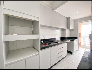 Apartamento no Bairro Garcia em Blumenau com 2 Dormitórios (1 suíte) e 60 m²