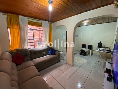 Apartamento em Conjunto Habitacional Presidente Castelo Branco, Carapicuíba/SP de 10m² 2 quartos à venda por R$ 149.000,00