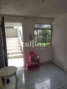 Apartamento em Conjunto Habitacional Presidente Castelo Branco, Carapicuíba/SP de 48m² 2 quartos à venda por R$ 159.000,00