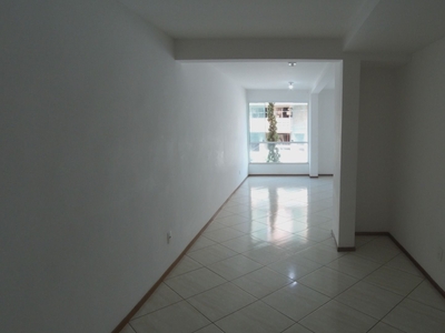 Apartamento em Conselheiro Paulino, Nova Friburgo/RJ de 64m² 1 quartos para locação R$ 700,00/mes