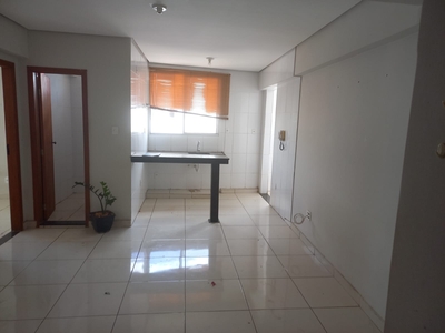 Apartamento em Nossa Senhora de Fátima, Montes Claros/MG de 68m² 2 quartos para locação R$ 900,00/mes