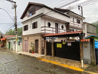 Casa em Centro, Bom Jardim/RJ de 205m² 8 quartos à venda por R$ 599.000,00