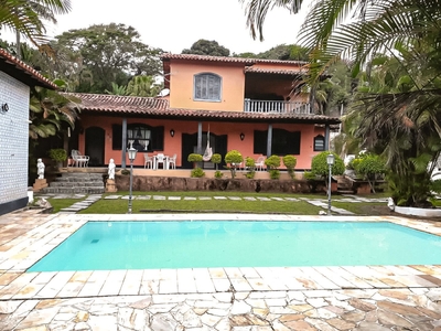 Casa em Itaipu, Niterói/RJ de 200m² 4 quartos à venda por R$ 979.000,00