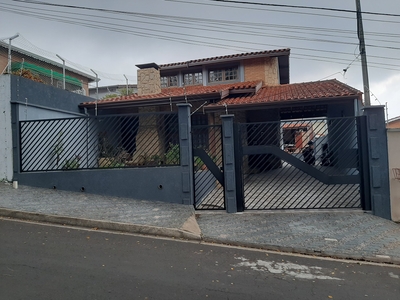 Casa em Jardim do Lago, Atibaia/SP de 212m² 4 quartos à venda por R$ 1.499.000,00