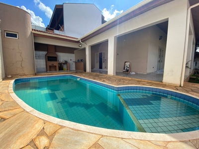 Casa em Jardim Serra Dourada, Mogi Guaçu/SP de 260m² 3 quartos à venda por R$ 849.000,00