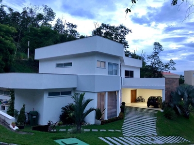 Casa em Maria Paula, São Gonçalo/RJ de 396m² 4 quartos à venda por R$ 1.939.000,00