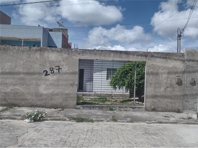 Casa em Nossa Senhora das Dores, Caruaru/PE de 54m² à venda por R$ 154.000,00