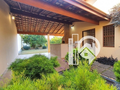 Casa em Vila Rica, Pindamonhangaba/SP de 191m² 2 quartos à venda por R$ 689.000,00