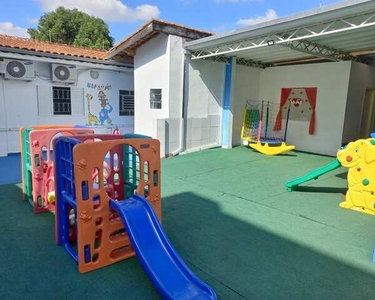 Escola a venda em pleno funcionamento