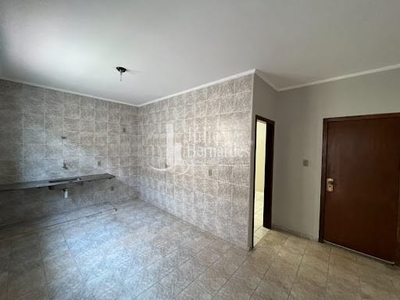 Flat em Cândida Câmara, Montes Claros/MG de 40m² 1 quartos para locação R$ 1.000,00/mes