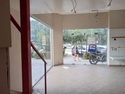 Sala em Piratininga, Niterói/RJ de 25m² para locação R$ 6.000,00/mes