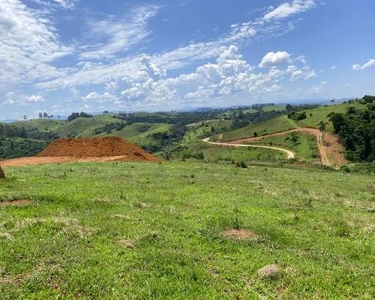 Terreno próximo a cachoeira em Igaratá