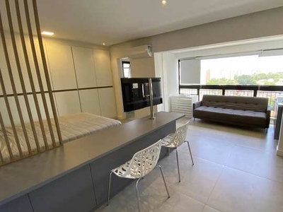 Apartamento tipo Studio, mobiliado e equipado de 35m; Living em dois ambientes com terraç