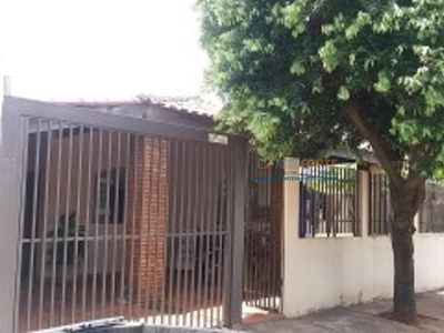 Casa Térrea com 2 Quartos à Venda por R$ 250.000
