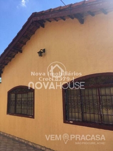 Casa Térrea com 3 Quartos à Venda por R$ 330.000