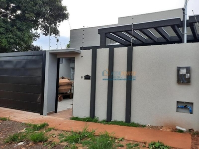 Casa Térrea com 3 Quartos à Venda por R$ 399.000