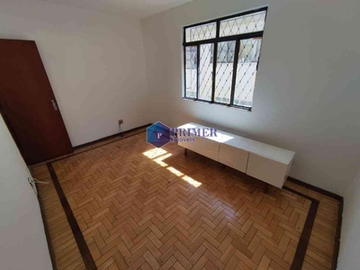 Apartamento com 3 quartos para alugar no bairro Cruzeiro, 90m²