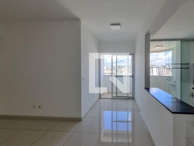 APARTAMENTO no 23º andar com 2 dormitórios e 1 garagem