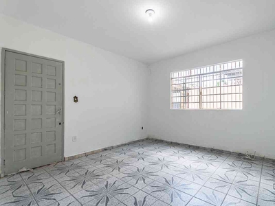 Casa com 2 quartos à venda no bairro Gopoúva, 122m²